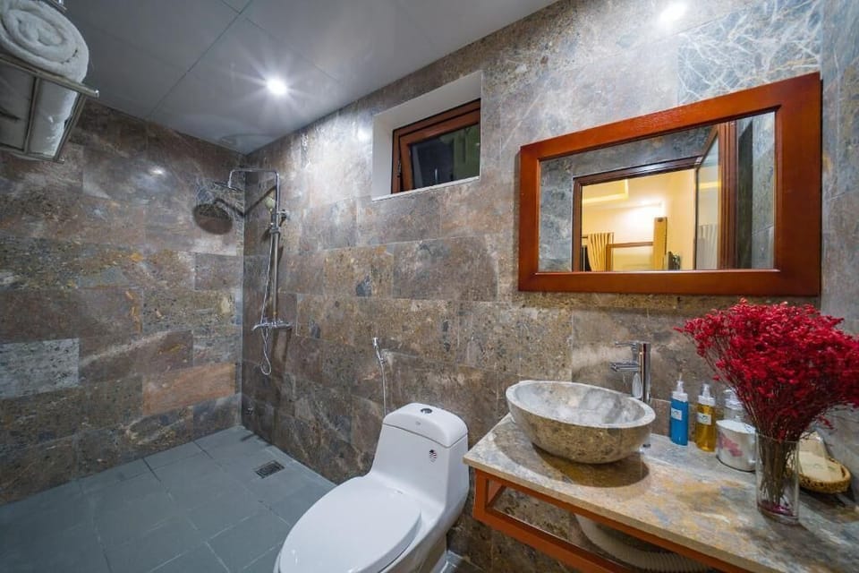 Free toiletries, hair dryer, slippers, bidet