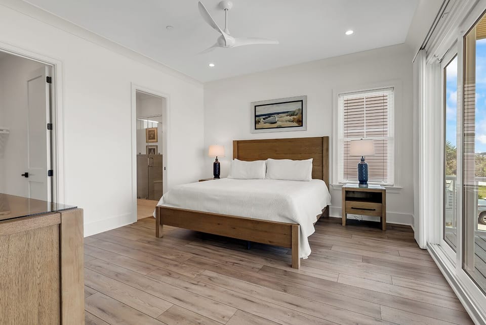 King Bed - Main Level