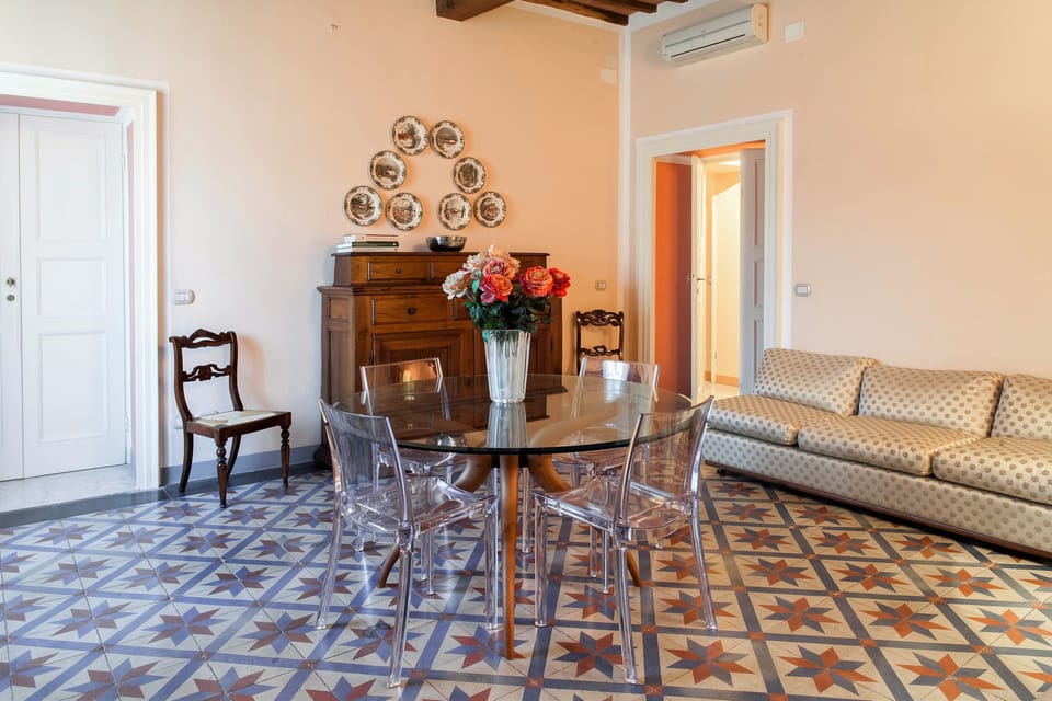 Junior Suite | Living room | Flat-screen TV