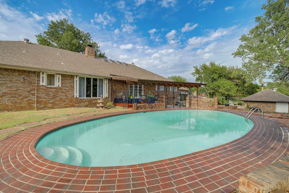 Exterior | Private Pool | Outdoor Dining