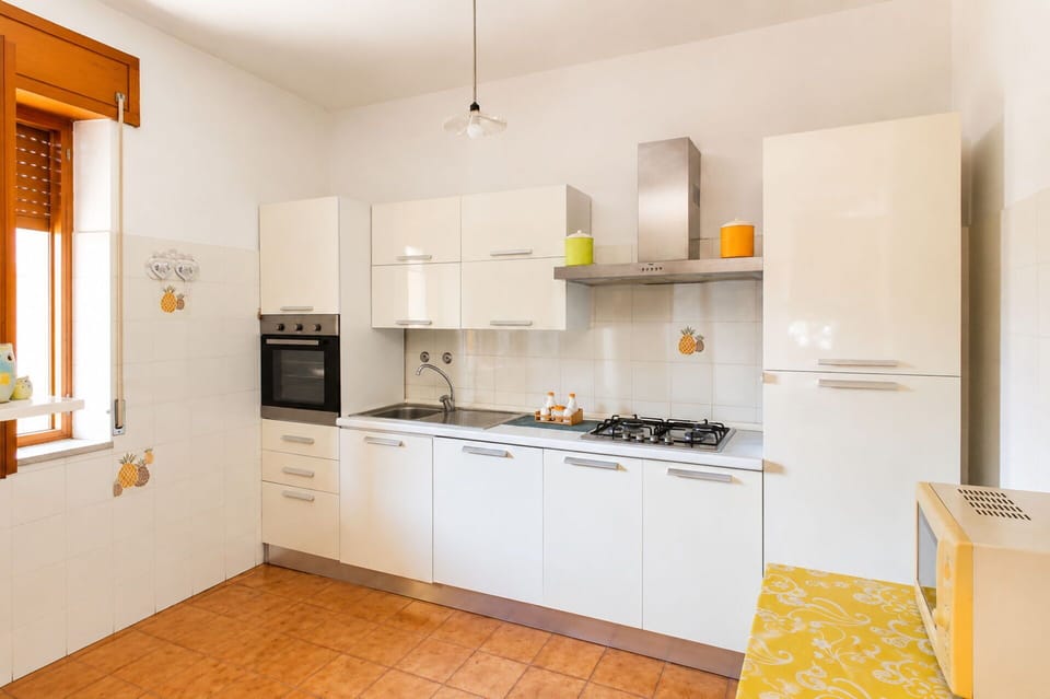 Autumn, Kitchen, Spring, Summer