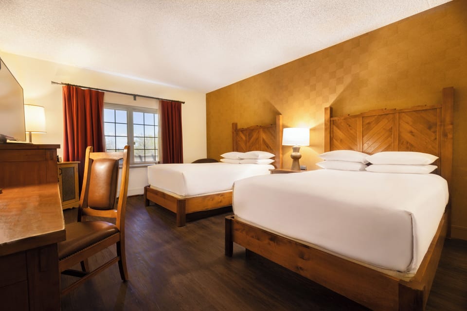 Premium bedding, pillowtop beds, in-room safe, desk