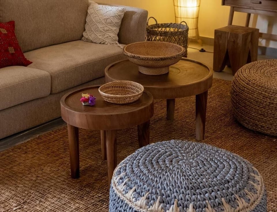 Deluxe Bungalow, Garden View | Living area