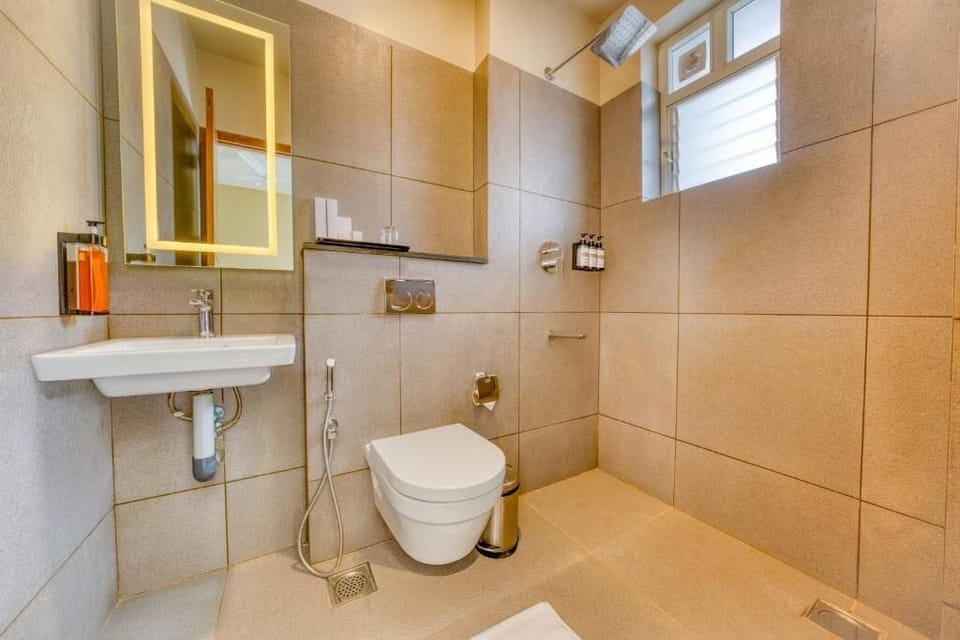 Premium Mountain Suite | Bathroom