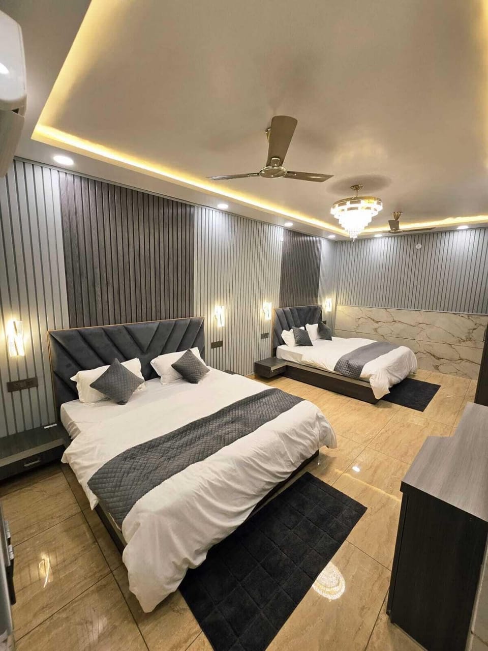Deluxe Quadruple Room | WiFi (free)