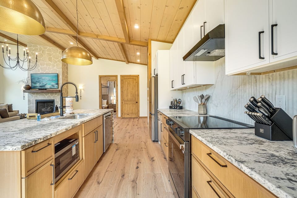 House (3 Bedrooms) | Interior
