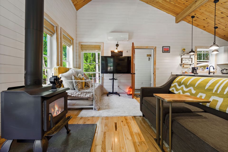 2 Twin Bed on the Daybed & Trundle | 1 Twin Pull-out Bed | Firewood available