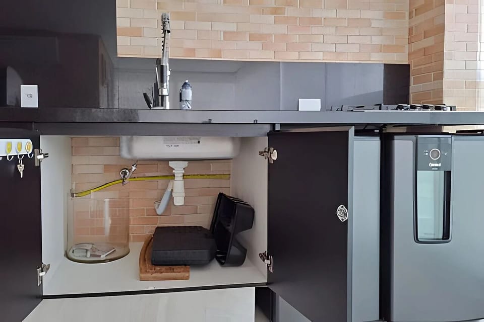 Deluxe Apartment, Beach View | Private kitchen