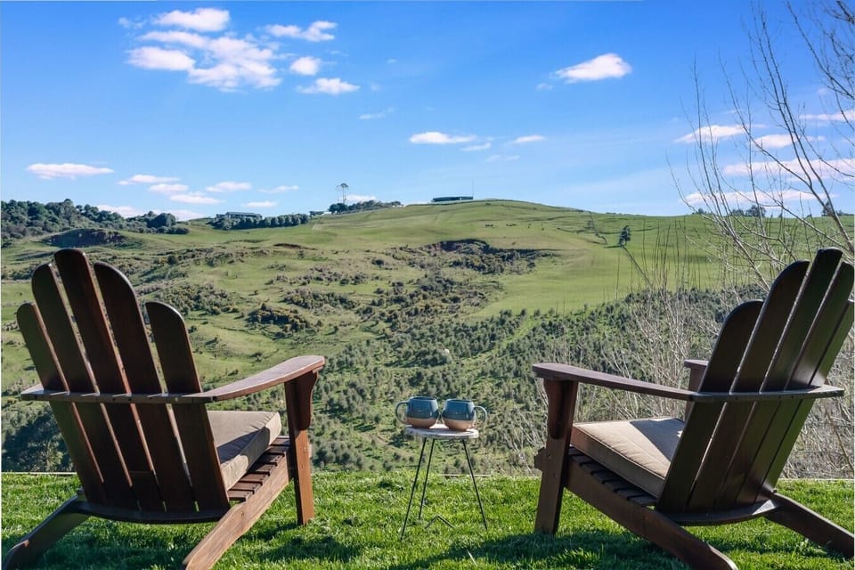 Front-row seats to the rolling farmland and wide-open landscape