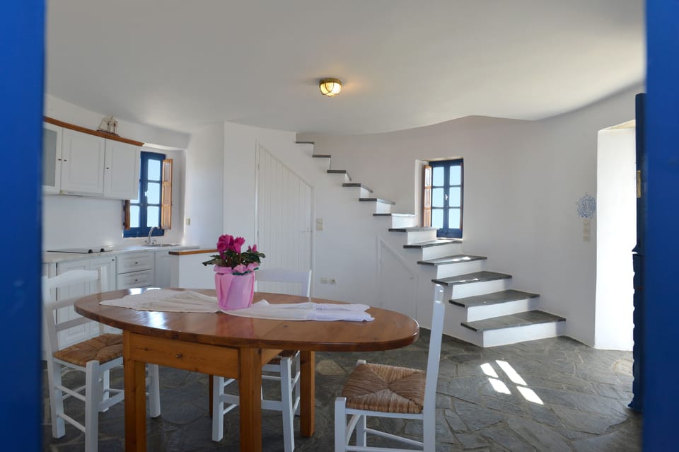 Signature House, 2 Bedrooms, Sea View, Sea Facing | Living area | Smart TV