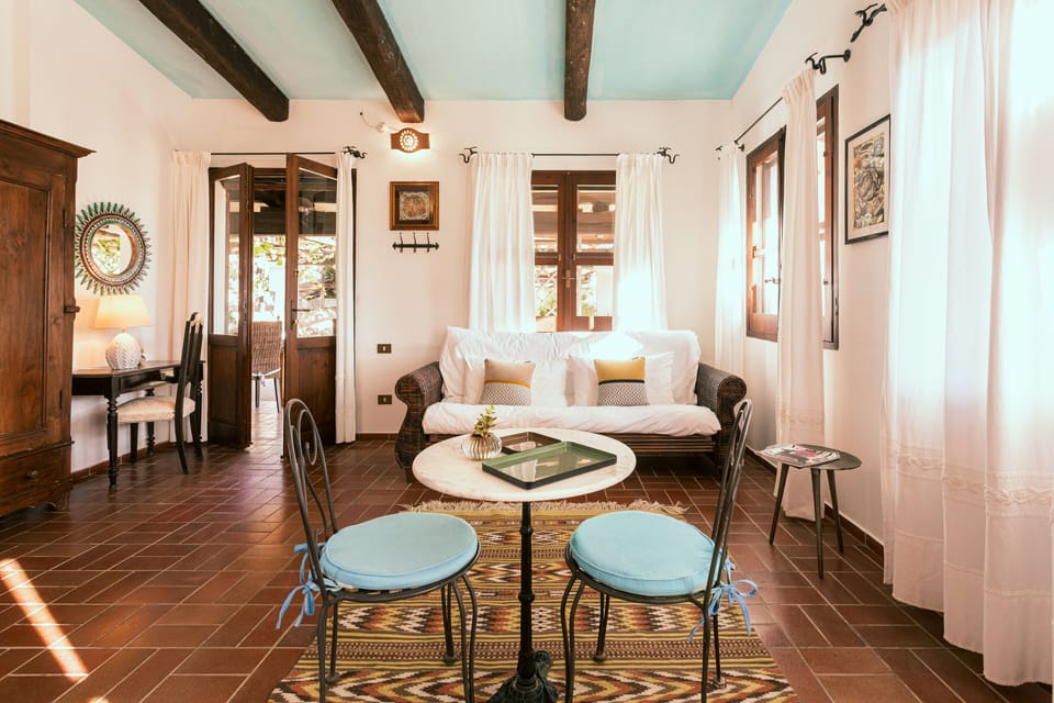 Suite, Sea View | Premium bedding, minibar, in-room safe, desk
