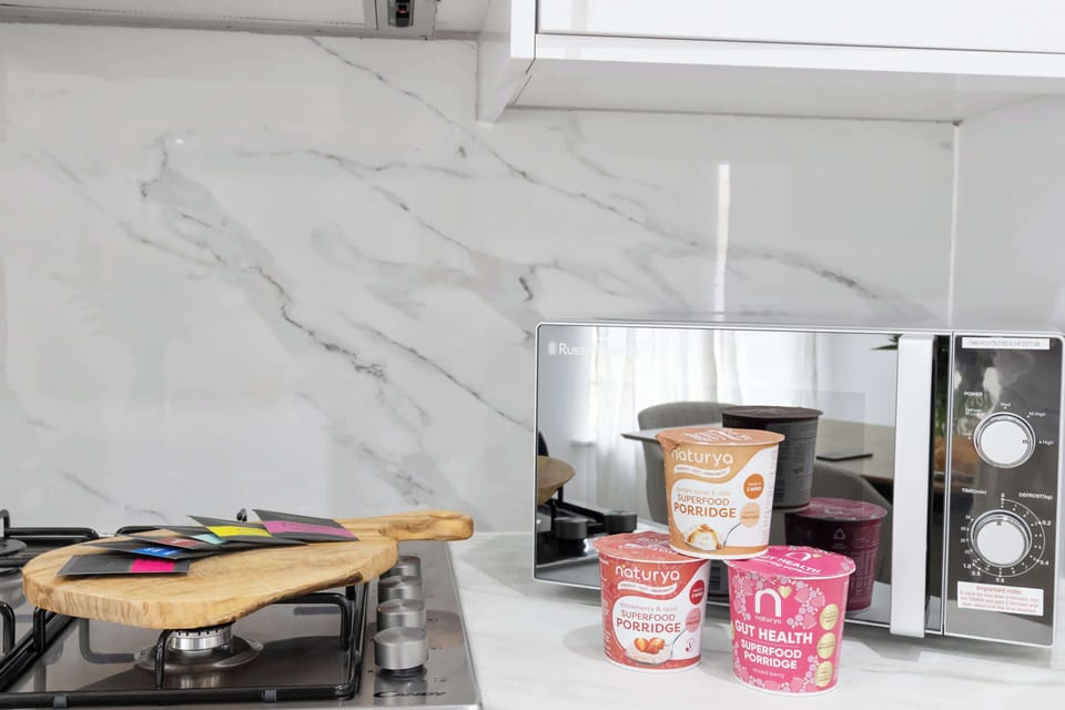 Everything you need for an easy stay is close at hand, with cooking facilities ready for simple breakfasts, evening meals and those all important late night snacks.
