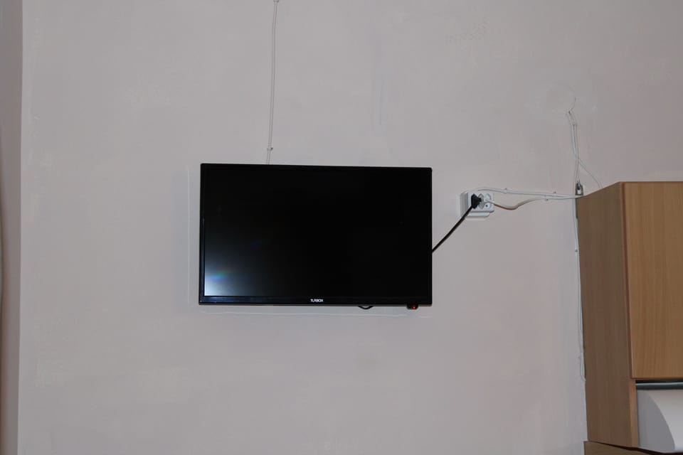 Twin Room | Television