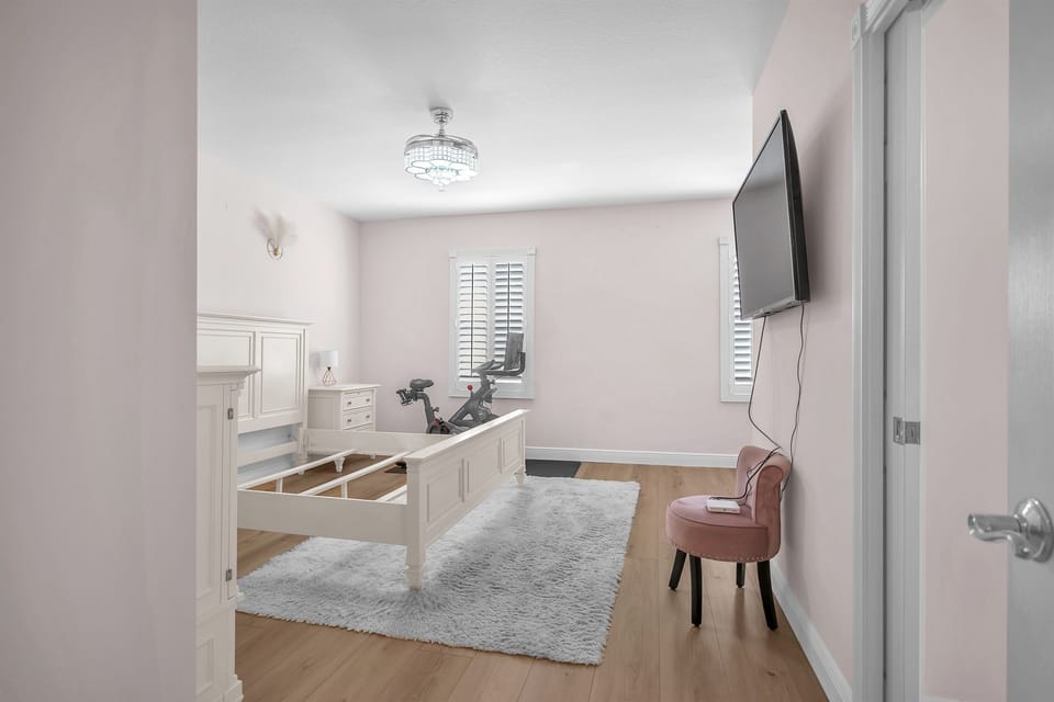 Primary - King Bed  w/ Ensuite - New Mattress Not Pictured