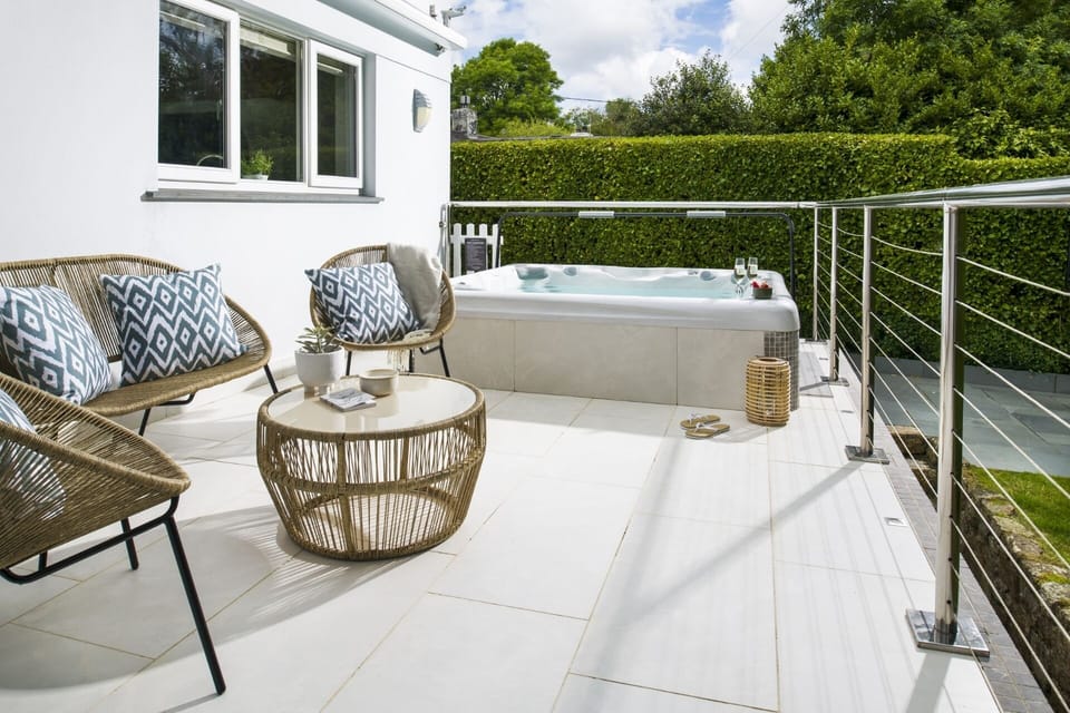 Hot tub terrace and balcony at Bryher Garden Mousehole Cornwall
