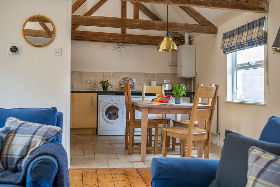 Kitchen dining area at Courtyard Cottage near Port Isaac Cornwall