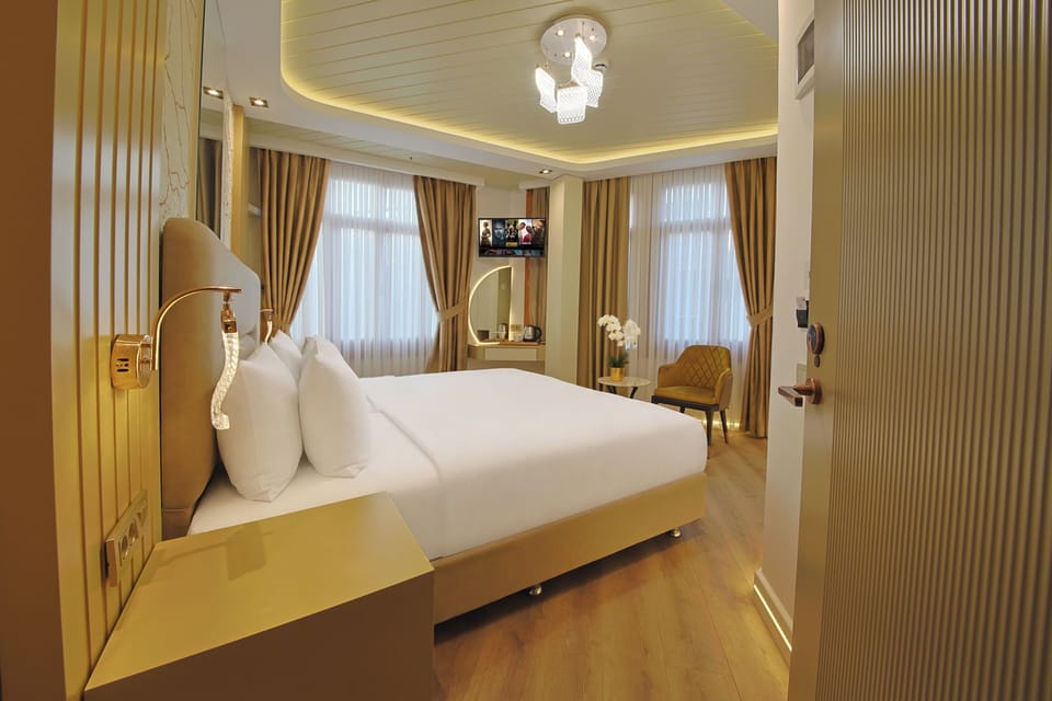 Twin Room | Hypo-allergenic bedding available, WiFi (free), bed sheets