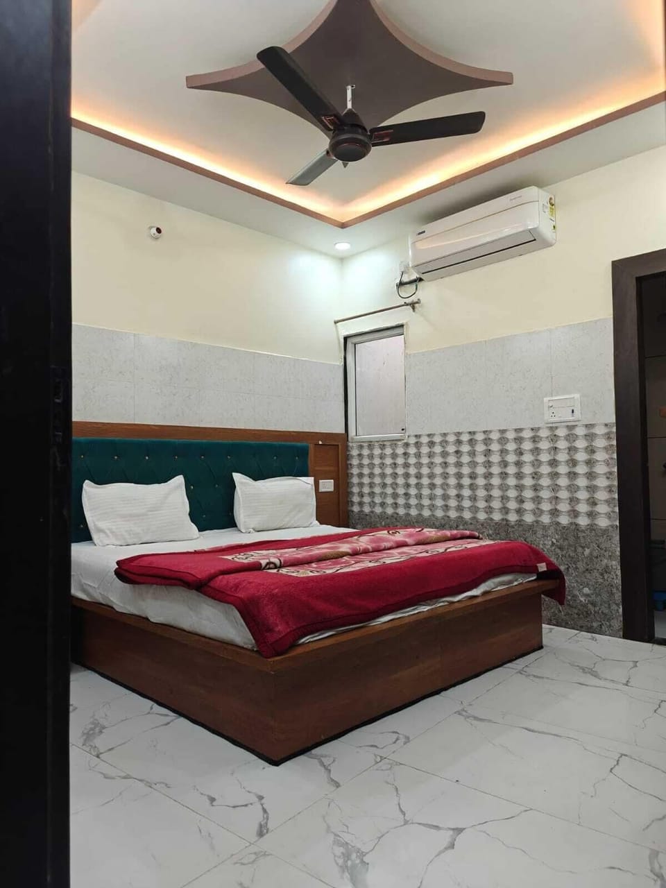 Family Room | WiFi (free)