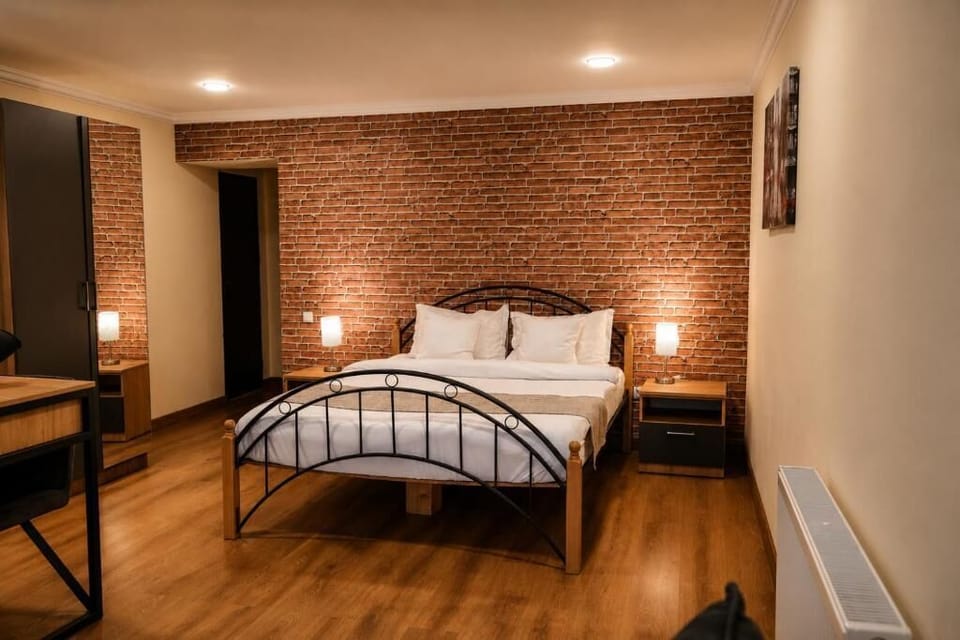 Double Room, 1 Queen Bed with Sofa bed | In-room safe, cribs (free), rollaway beds (surcharge), WiFi (free)