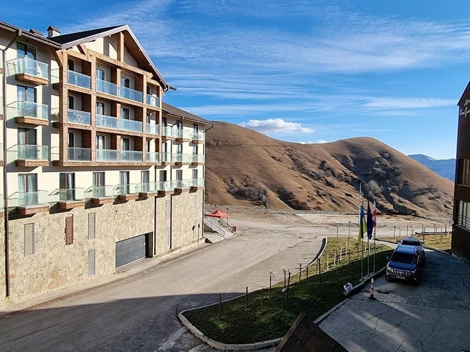 Studio, Balcony, Mountain View | Exterior