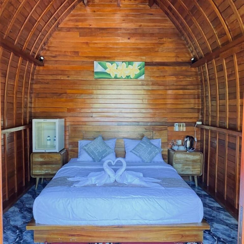 Standard Double Room, Balcony, Garden View | WiFi (free)
