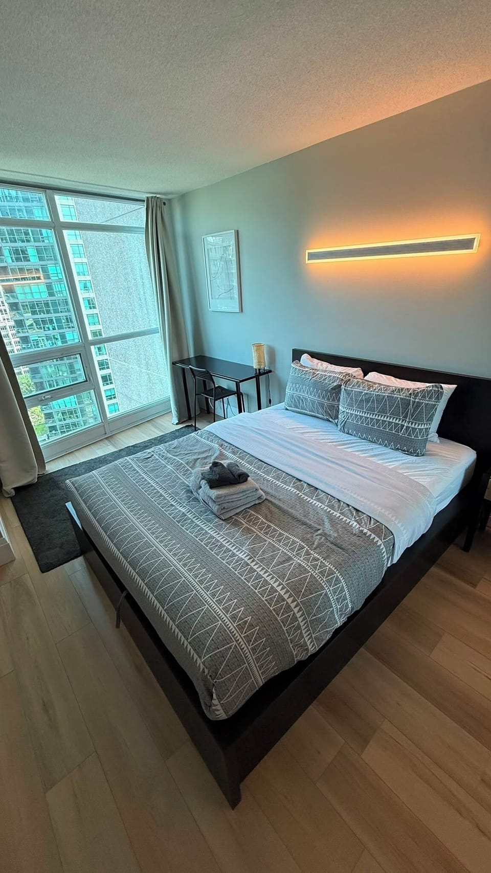 Classic Condo, Balcony, City View | WiFi (free)