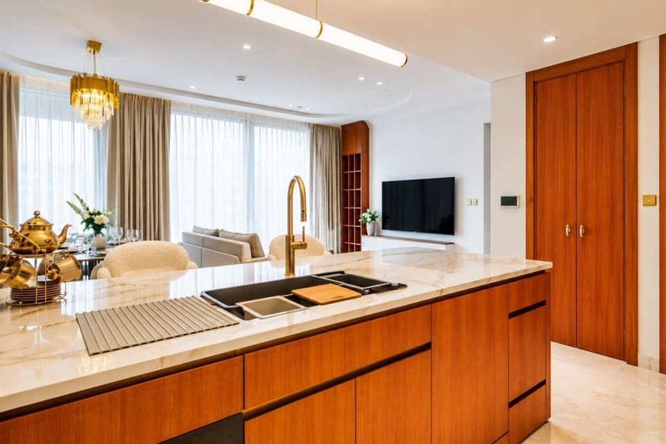 Luxury Apartment, 2 Bedrooms, Balcony, Beachside | Interior
