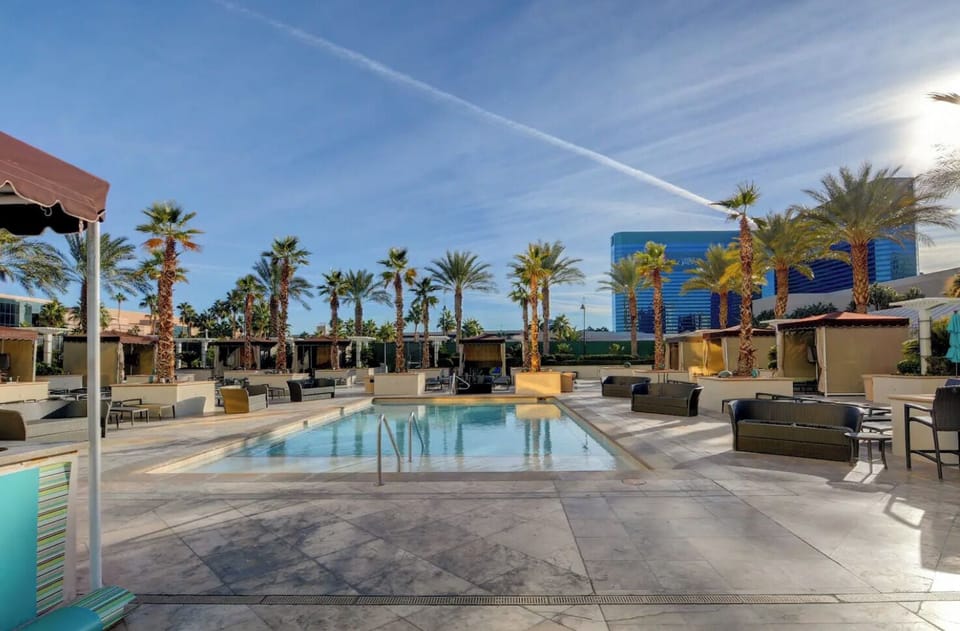 3 outdoor pools