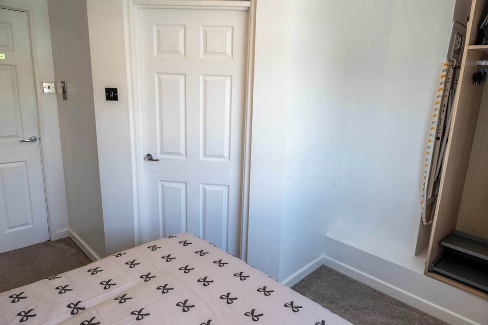 Designed with practical longer stays in mind, the bedroom gives you a private place to sleep, store your belongings and recharge away from the main living area.