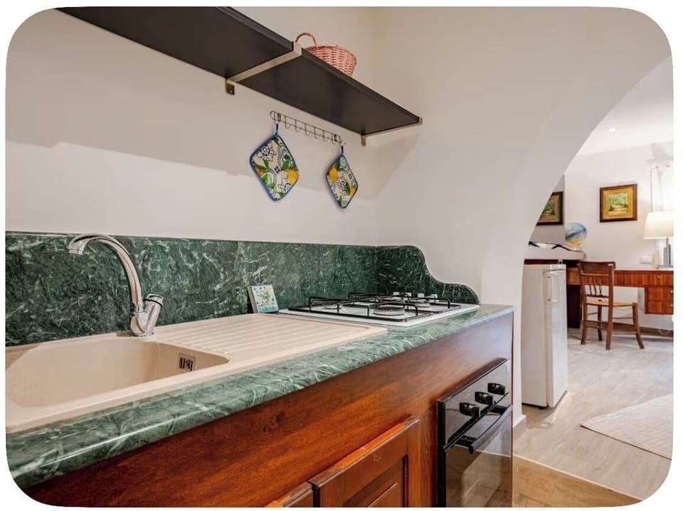 Standard Apartment, 1 Bedroom, Air conditioning, City View | Private kitchen | Microwave, oven, stovetop, highchair