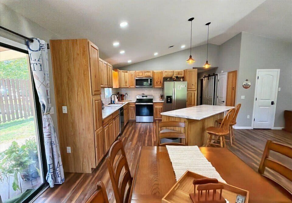 Modern kitchen with everything you need for your stay