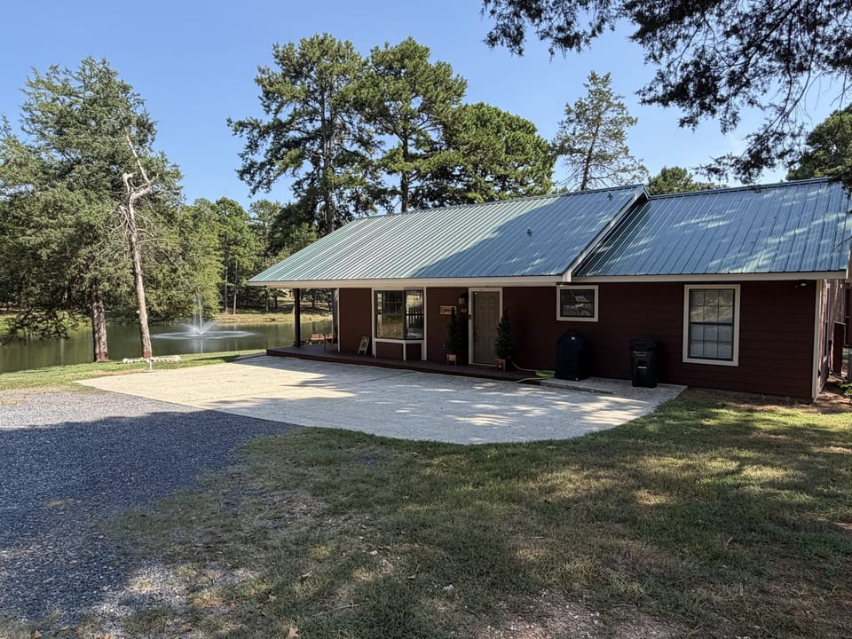 Welcome to your cozy pondside cabin near Lake Ouachita
