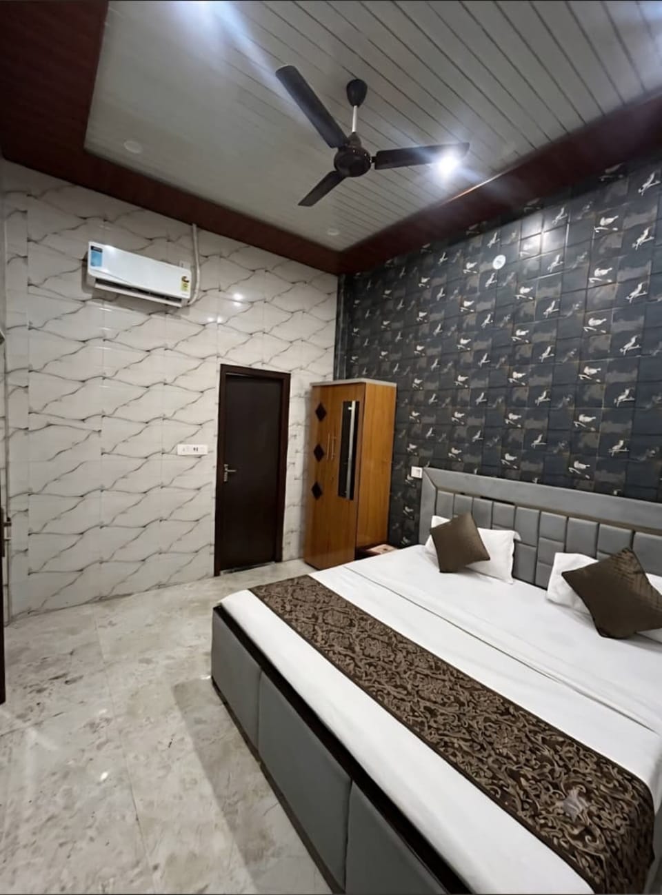 Family Room | Rollaway beds (surcharge), bed sheets