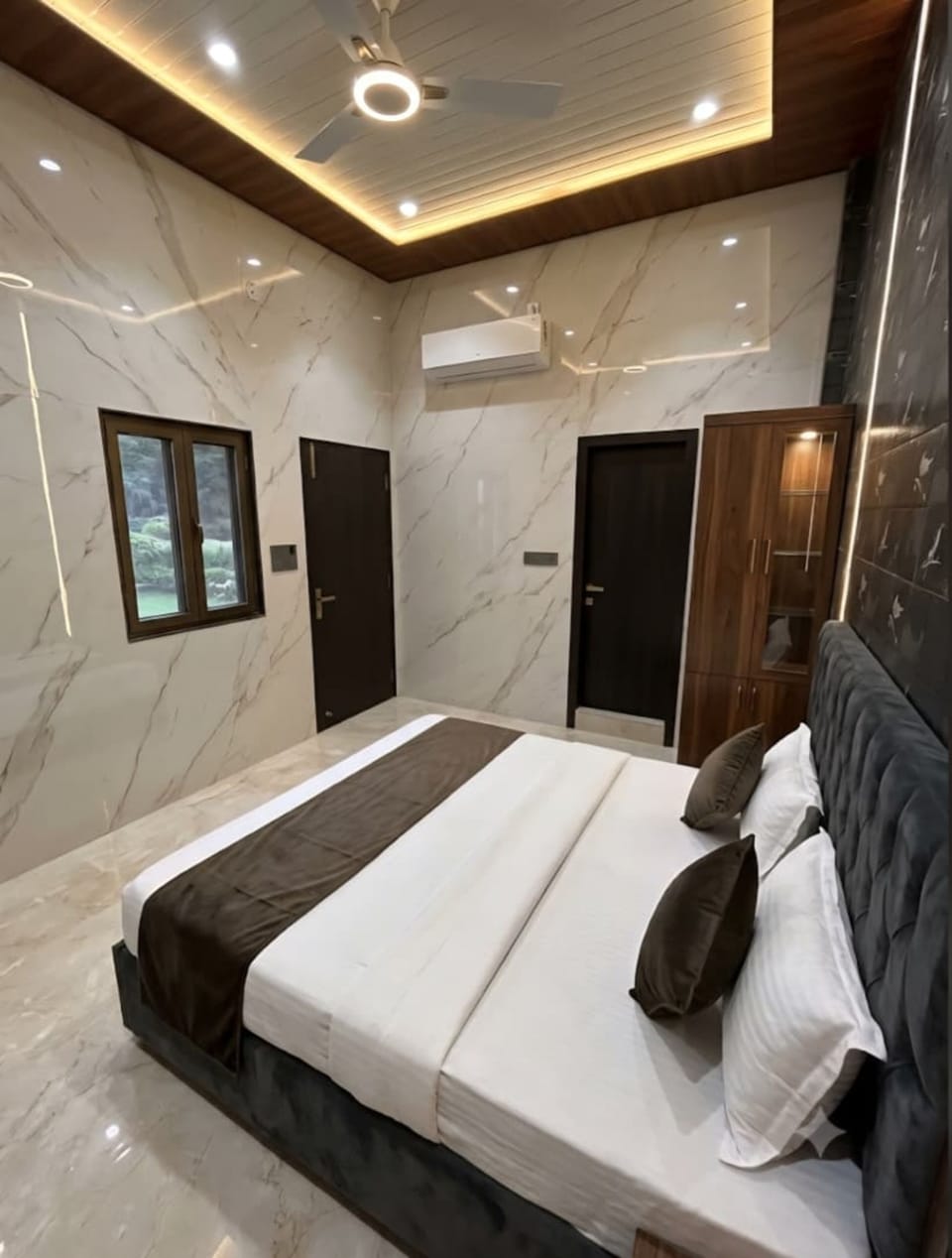 Family Room | Rollaway beds (surcharge), bed sheets