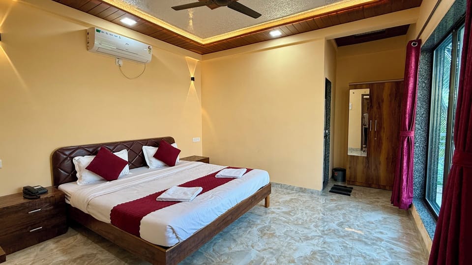 Standard Double Room, Pool View | WiFi (free)