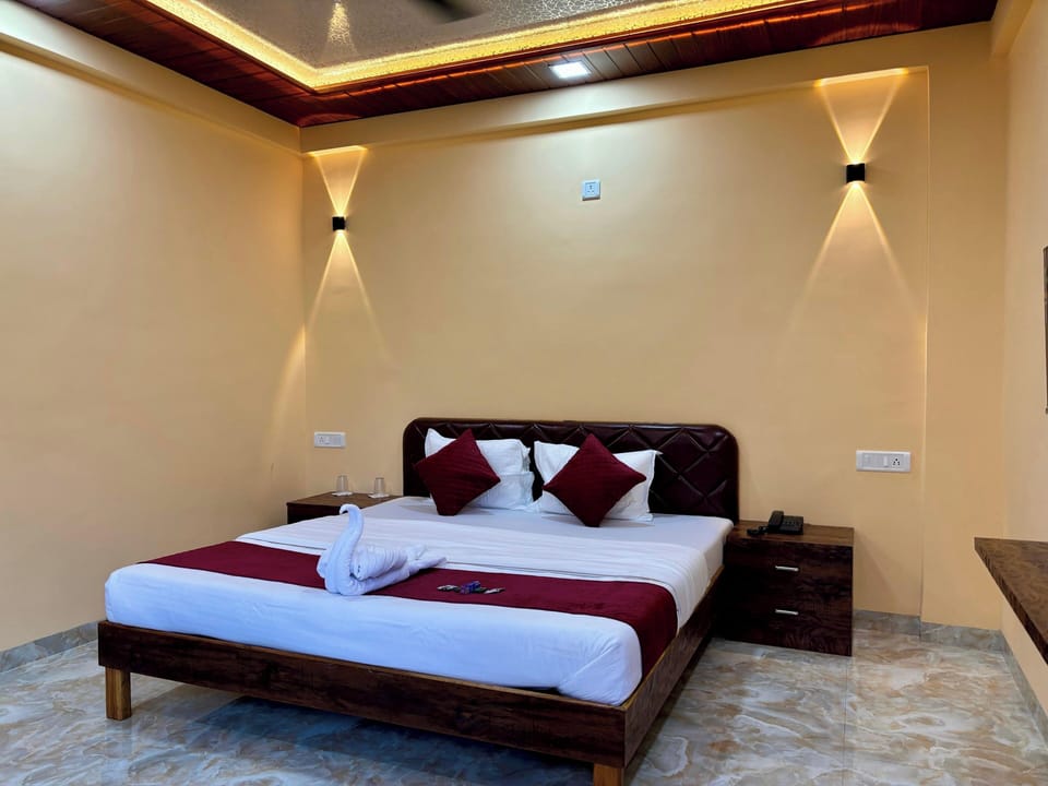 Standard Double Room, Pool View | WiFi (free)