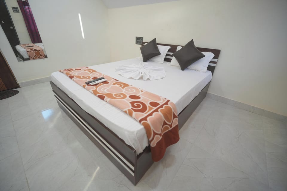 Deluxe Room | Desk, laptop workspace, WiFi (free)