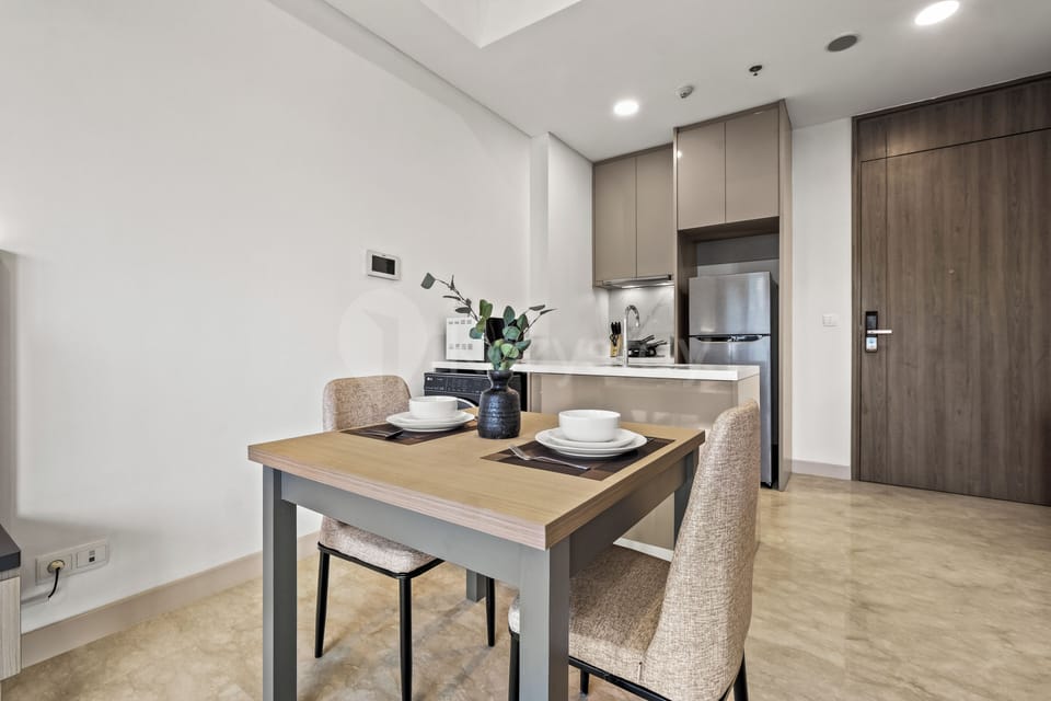 Apartment, 1 Bedroom, City View | Dining room