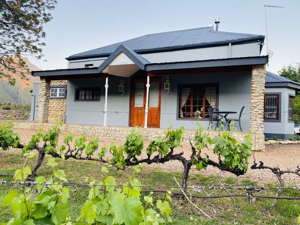 House, 5 Bedrooms, Accessible, Balcony | Exterior