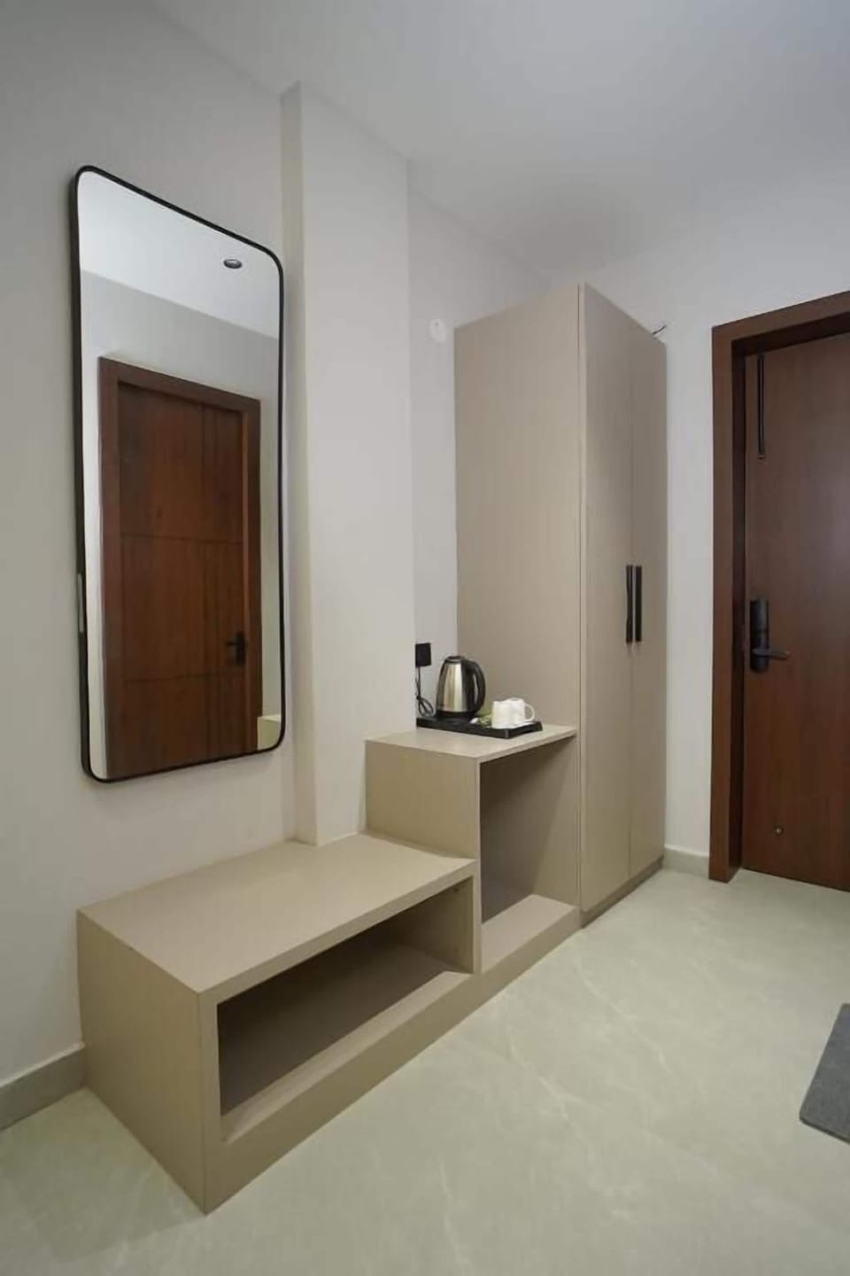 Deluxe Double Room, City View | Interior
