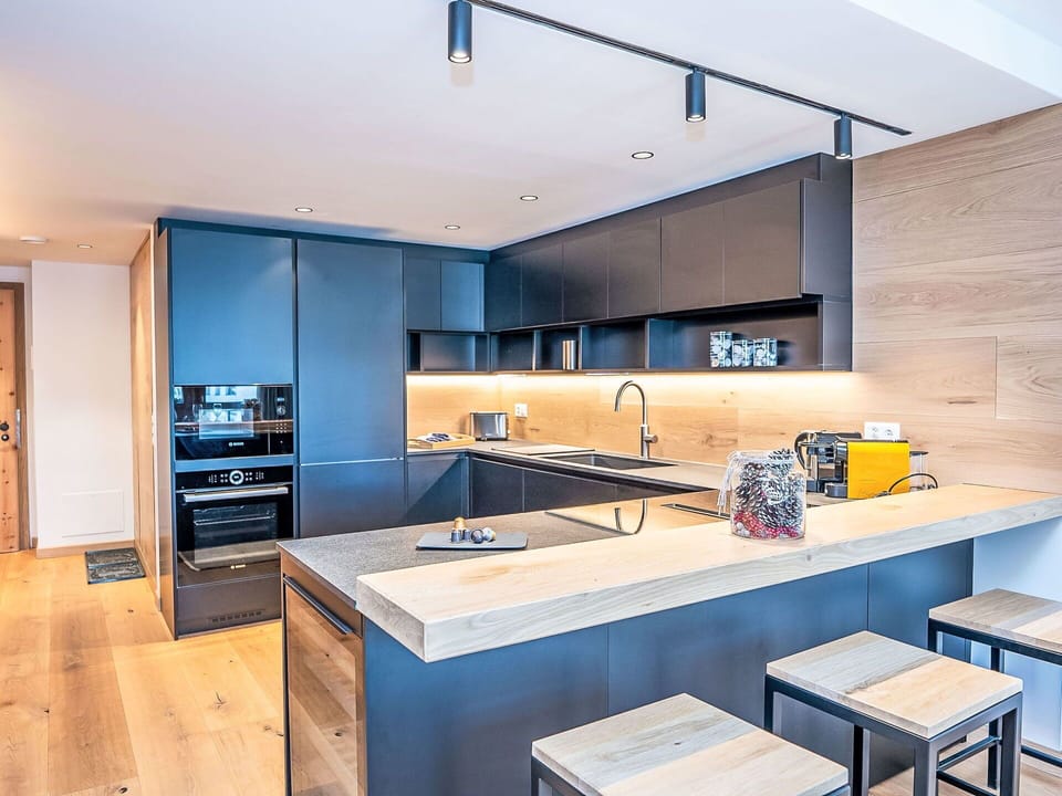Kitchen, Furniture, Countertop, Interior Design, Flooring, Kitchen Appliance, Cabinetry, Floor, Wood, Ceiling