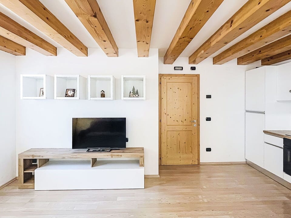 Interior Design, Flooring, Wall, Furniture, Wood, Ceiling, Floor, Room, Wood Flooring, Apartment