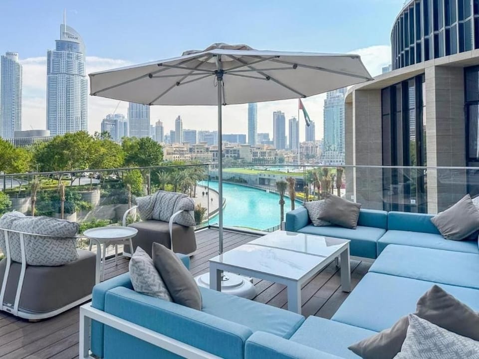 Luxury Apartment, 1 Bedroom, Garden View, Corner | Property grounds