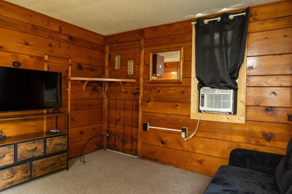 Cabin 4-3