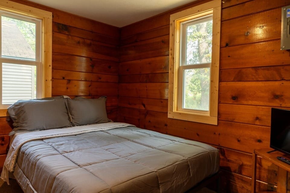 Cabin 4-8