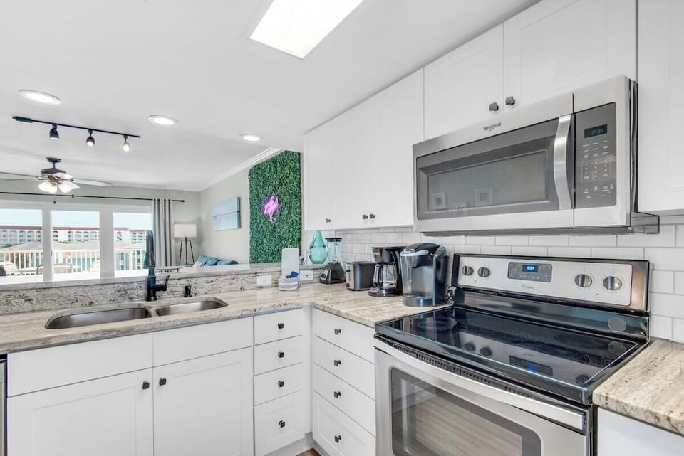 Fully Stocked Kitchen
