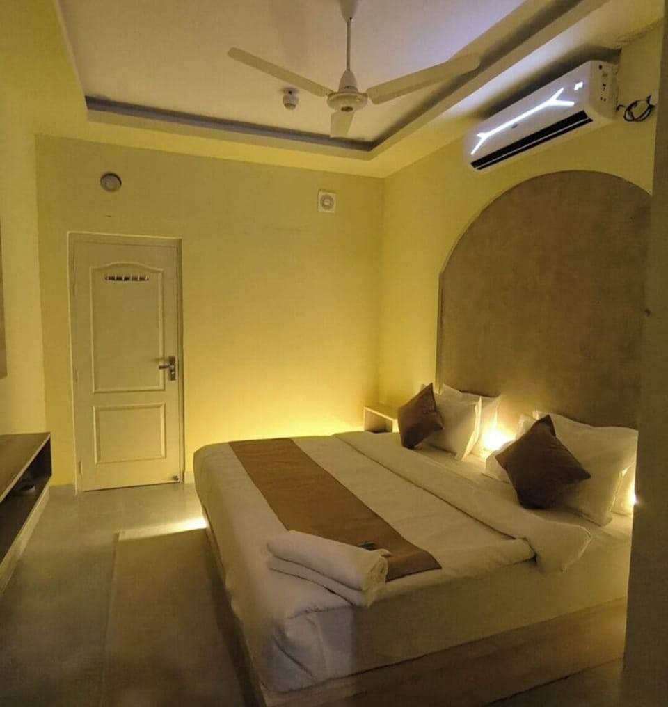 Deluxe Apartment, Balcony, City View | WiFi (free)