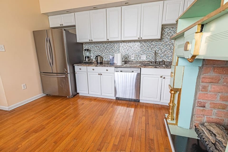 Fully equipped kitchen with everything you need for preparing meals during your stay.
