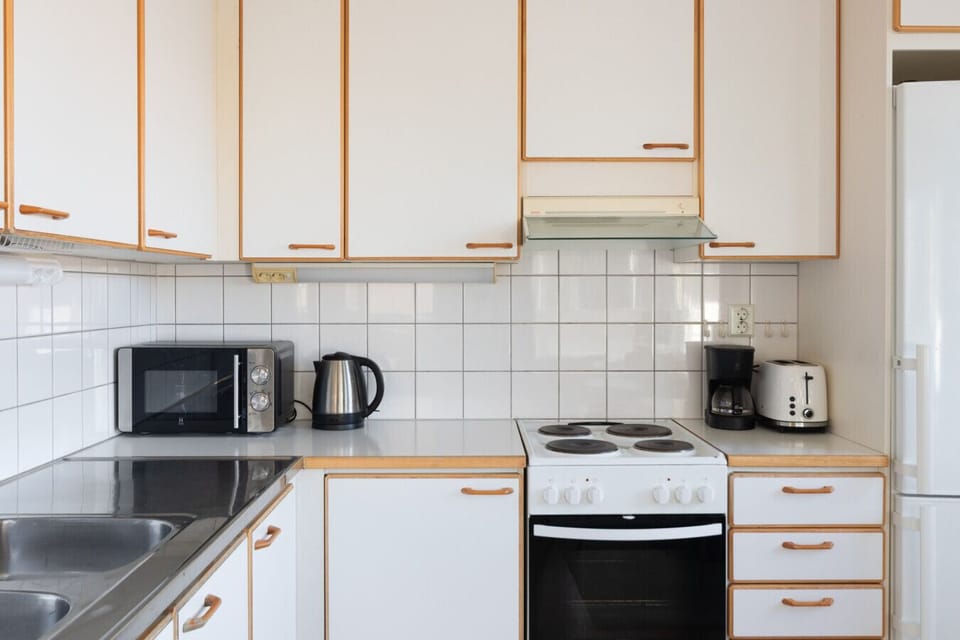 The kitchen with dining table for four