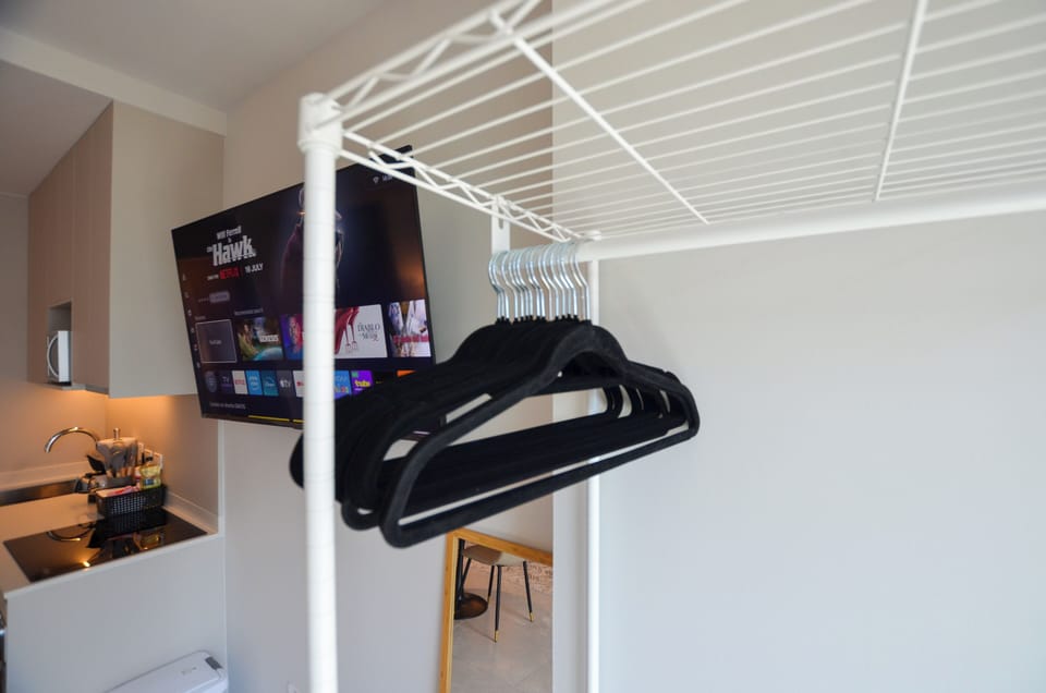 Business Studio, City View | Interior